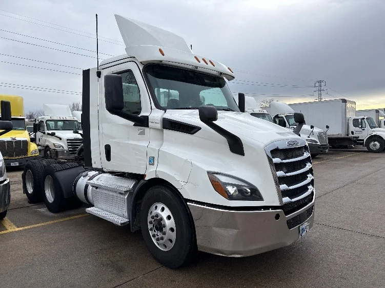 2020 Freightliner Cascadia in Allen Park, MI