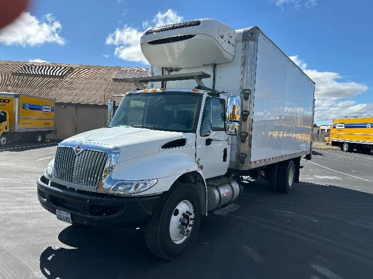 2019 International 4300 - image 3
