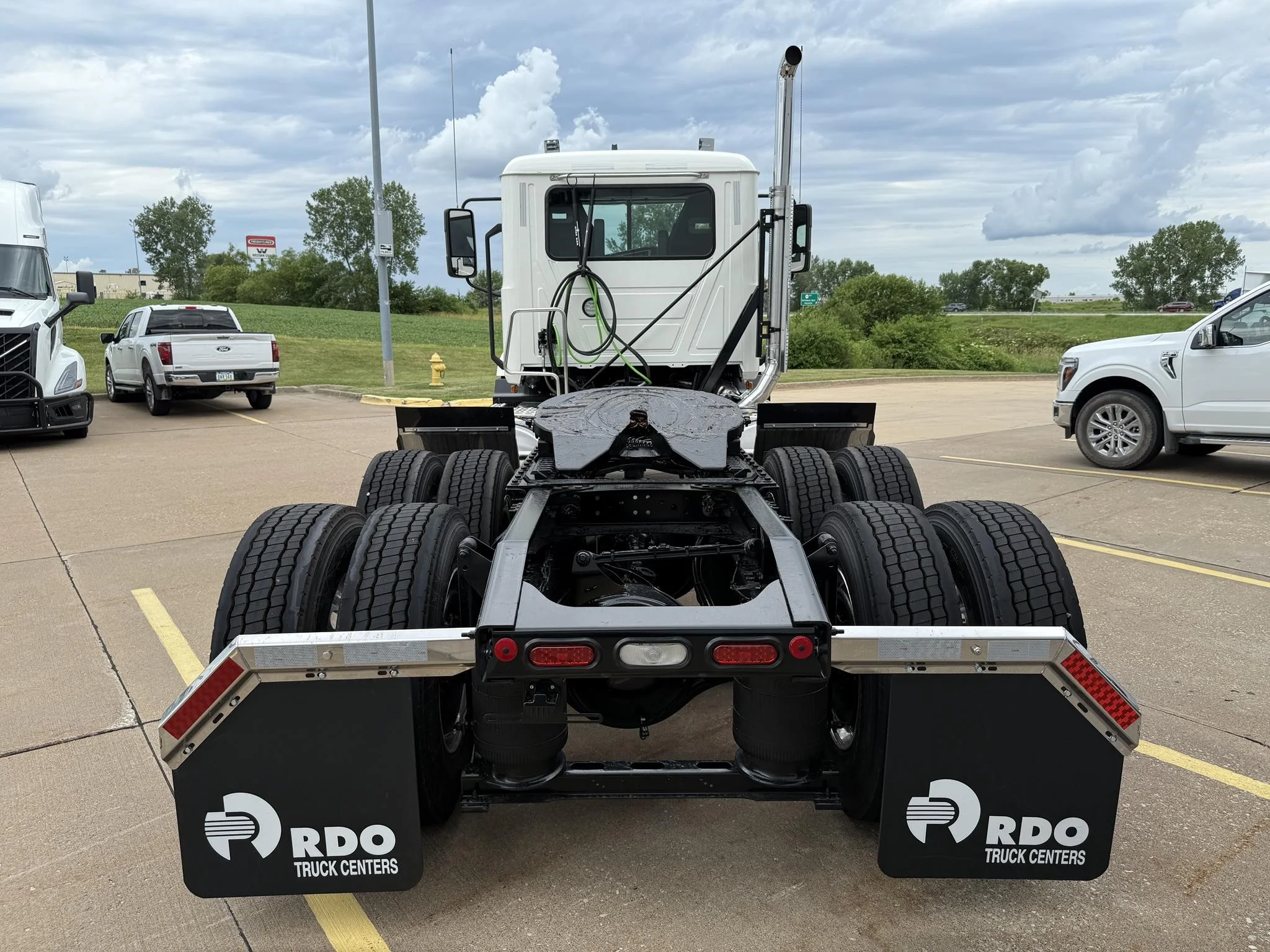 2026 Mack Anthem - image 5