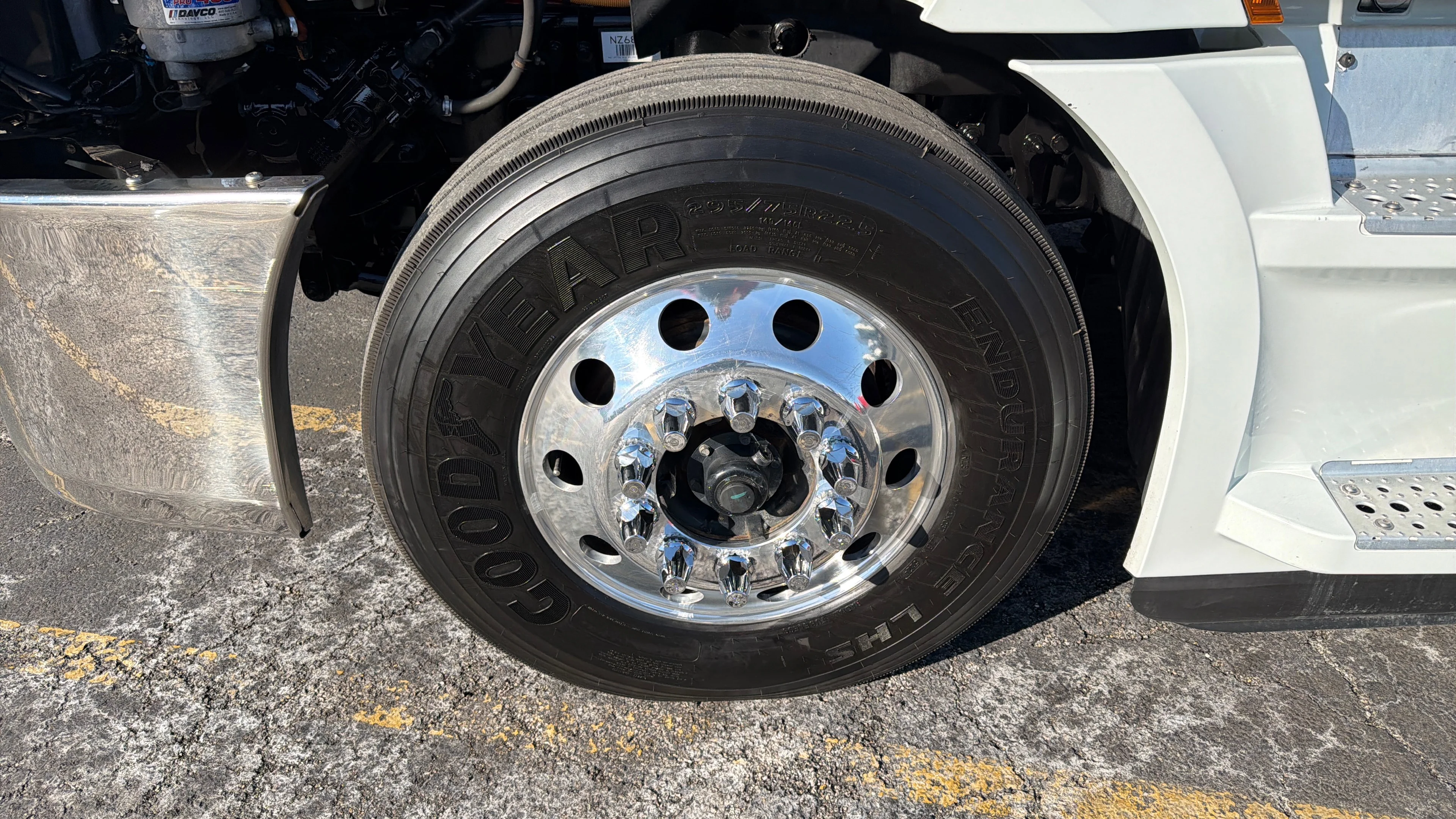 2023 Freightliner Cascadia - image 35