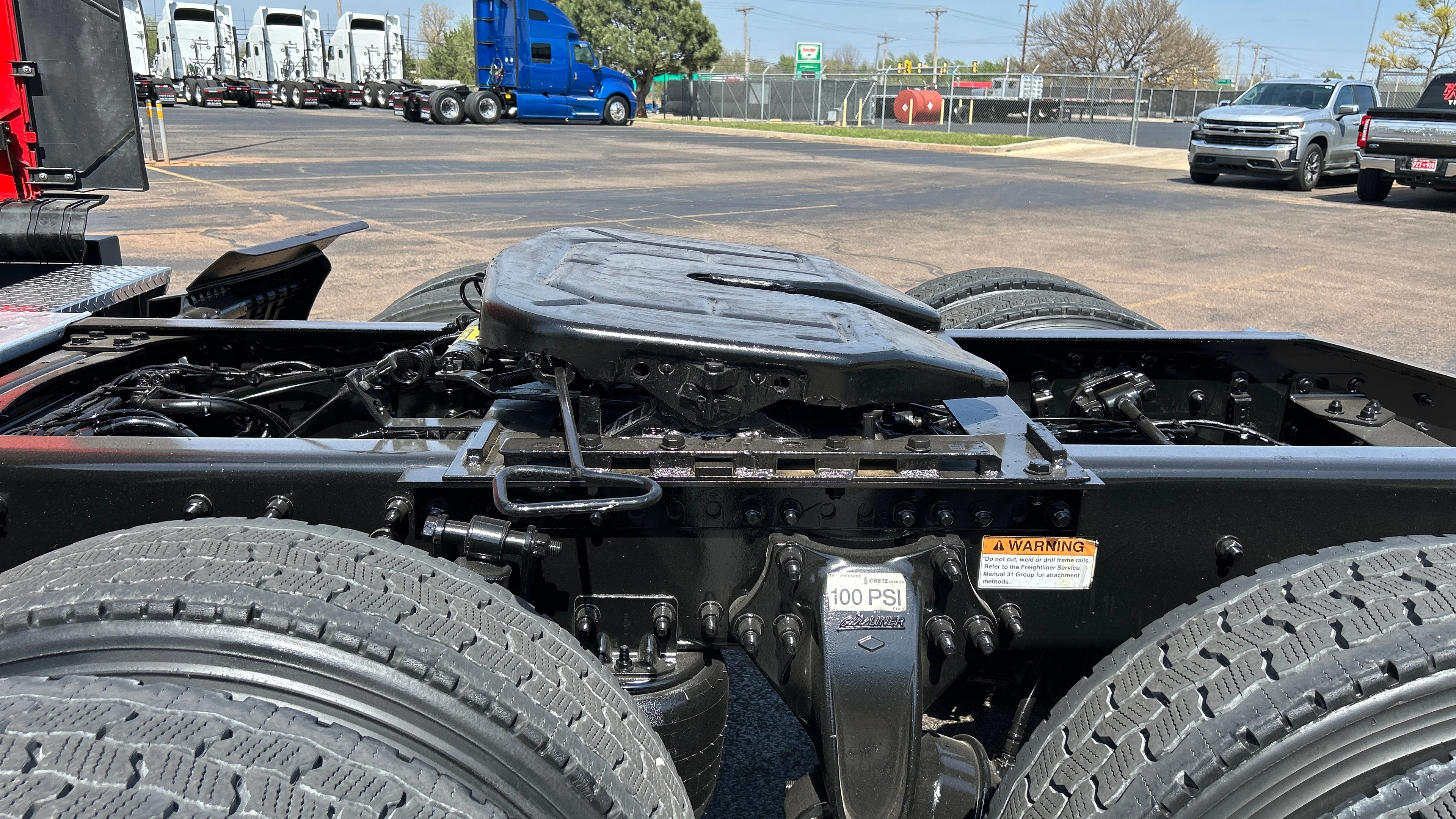2023 Freightliner Cascadia in Kansas City, MO — photo 24