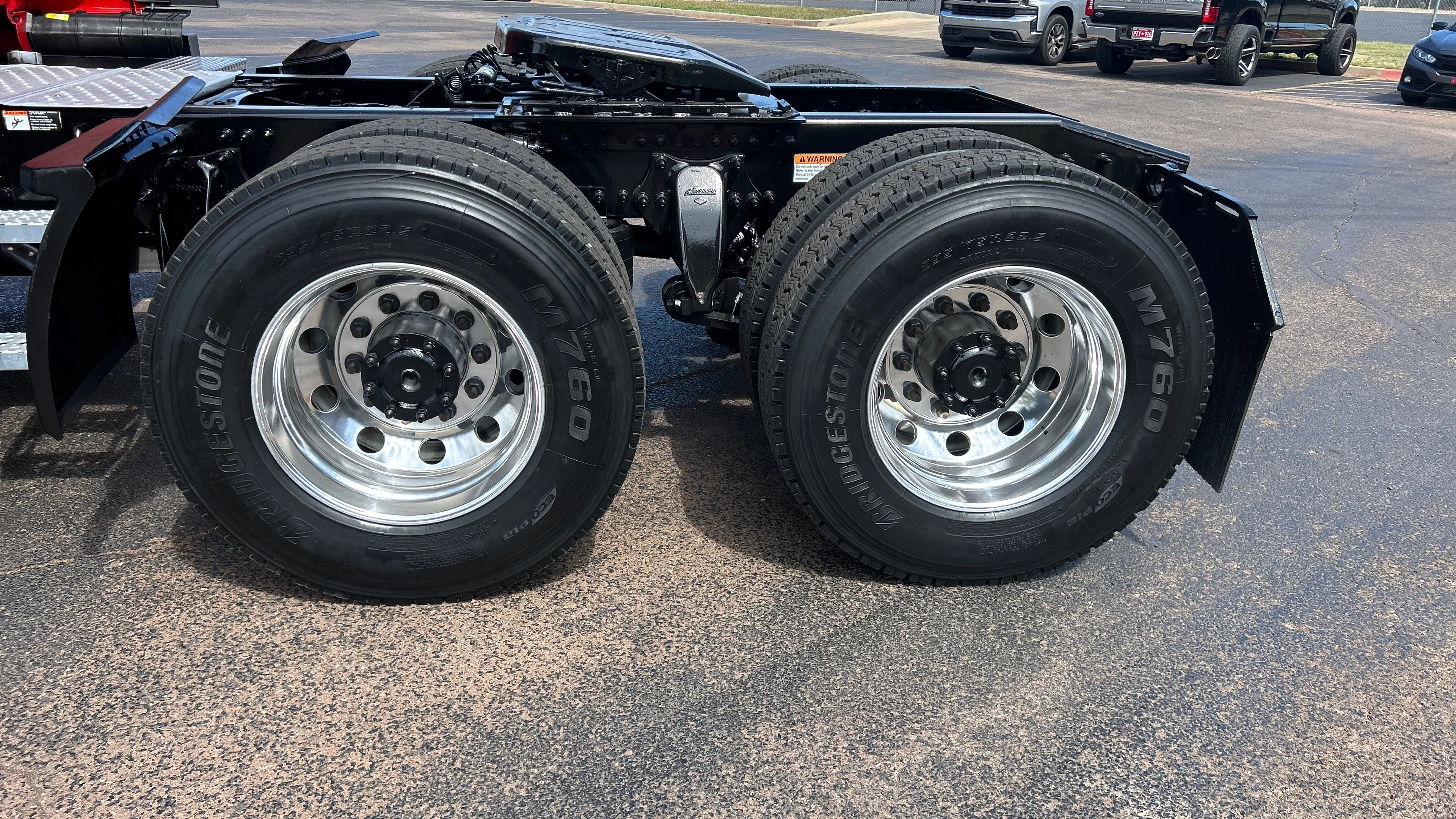 2023 Freightliner Cascadia in Kansas City, MO — photo 18