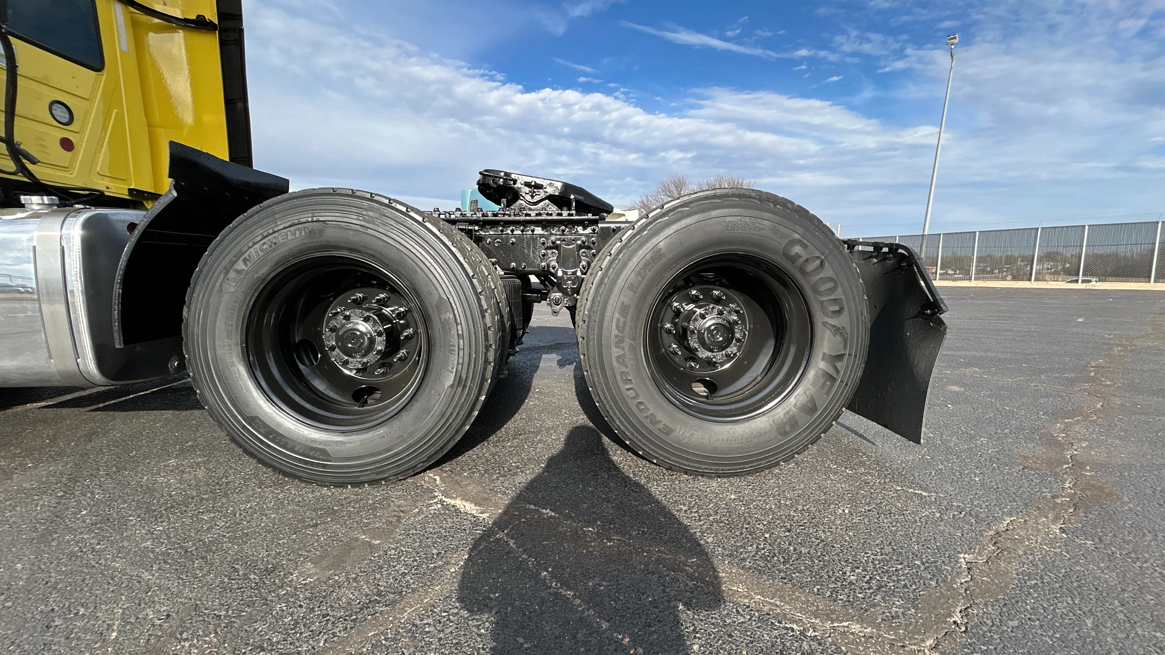 2023 Freightliner Cascadia in Kansas City, MO — photo 8