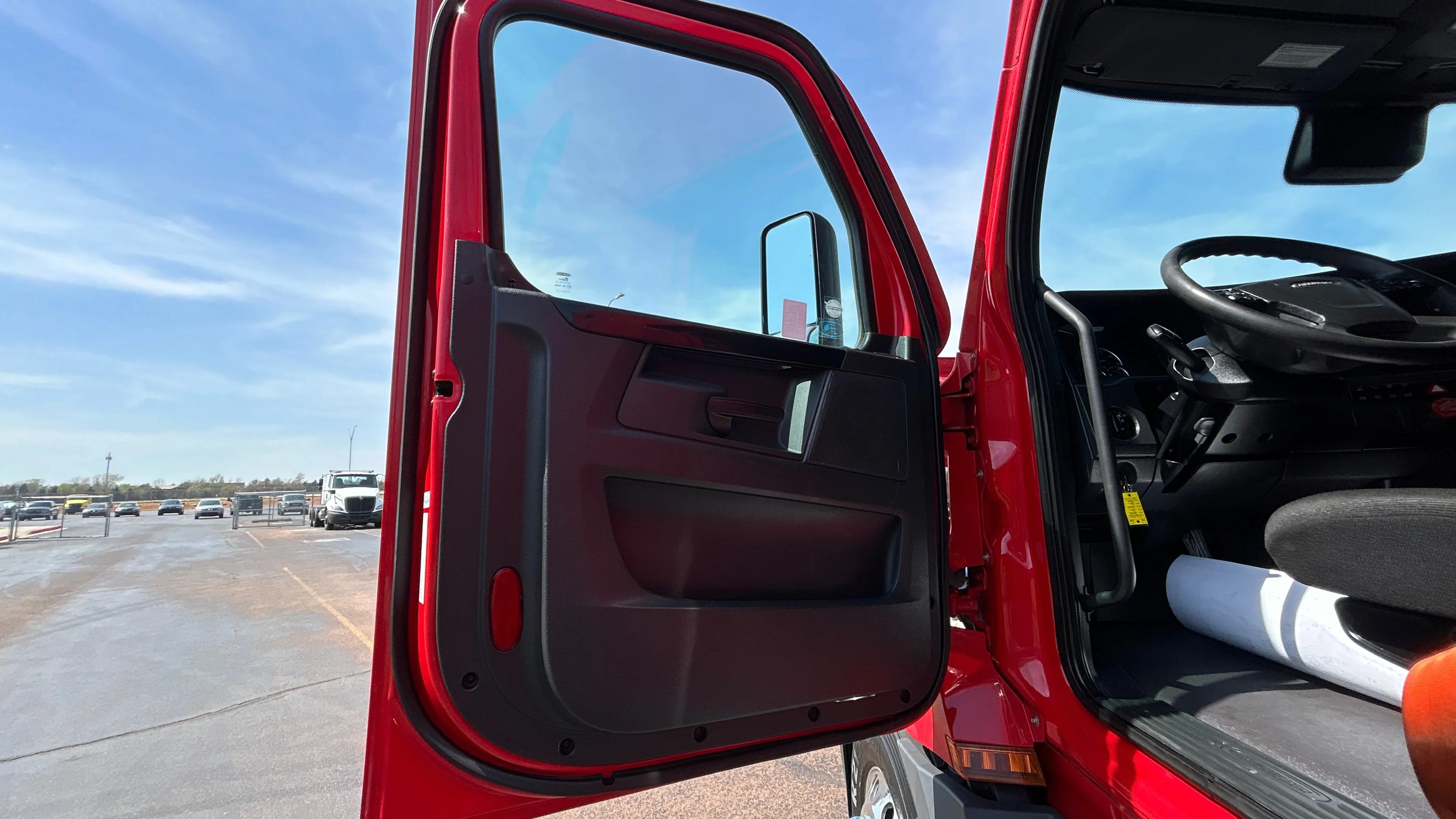 2023 Freightliner Cascadia in Kansas City, MO — photo 31