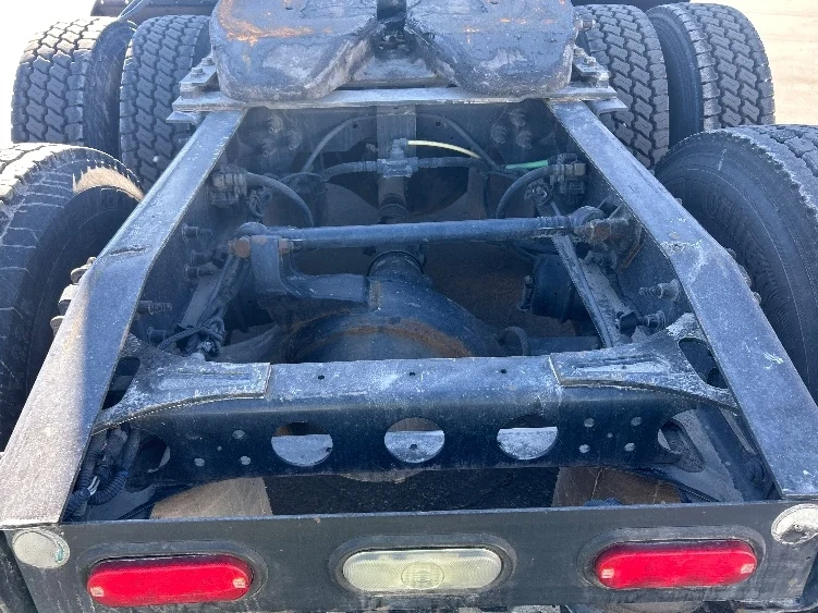 2020 International LT - image 6