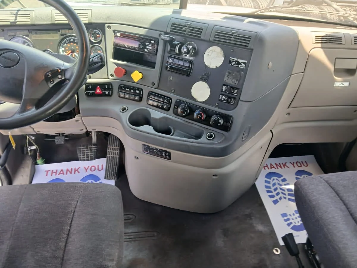 2019 Freightliner Cascadia in Jacksonville, FL — photo 7