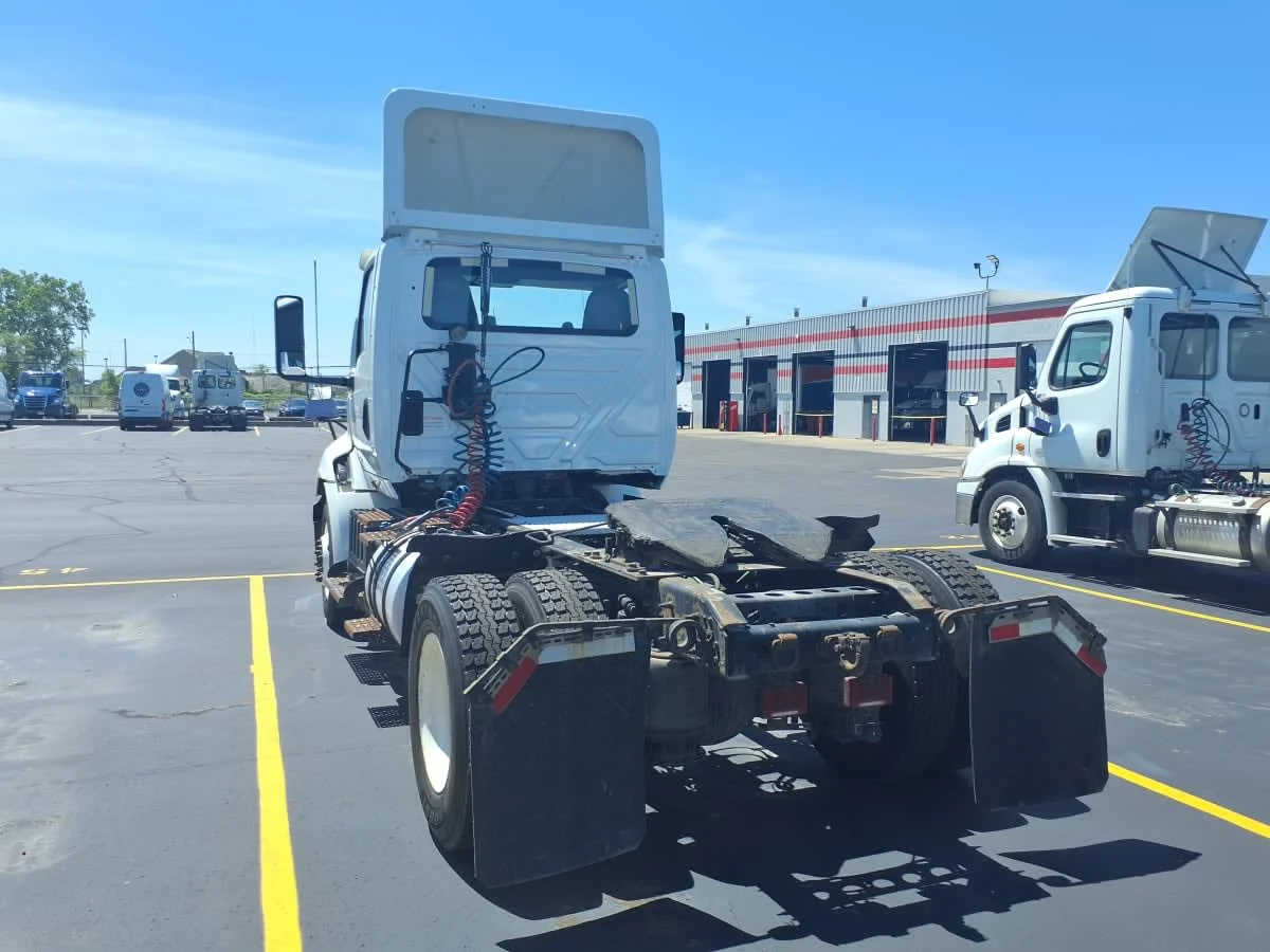 2019 International RH - image 4