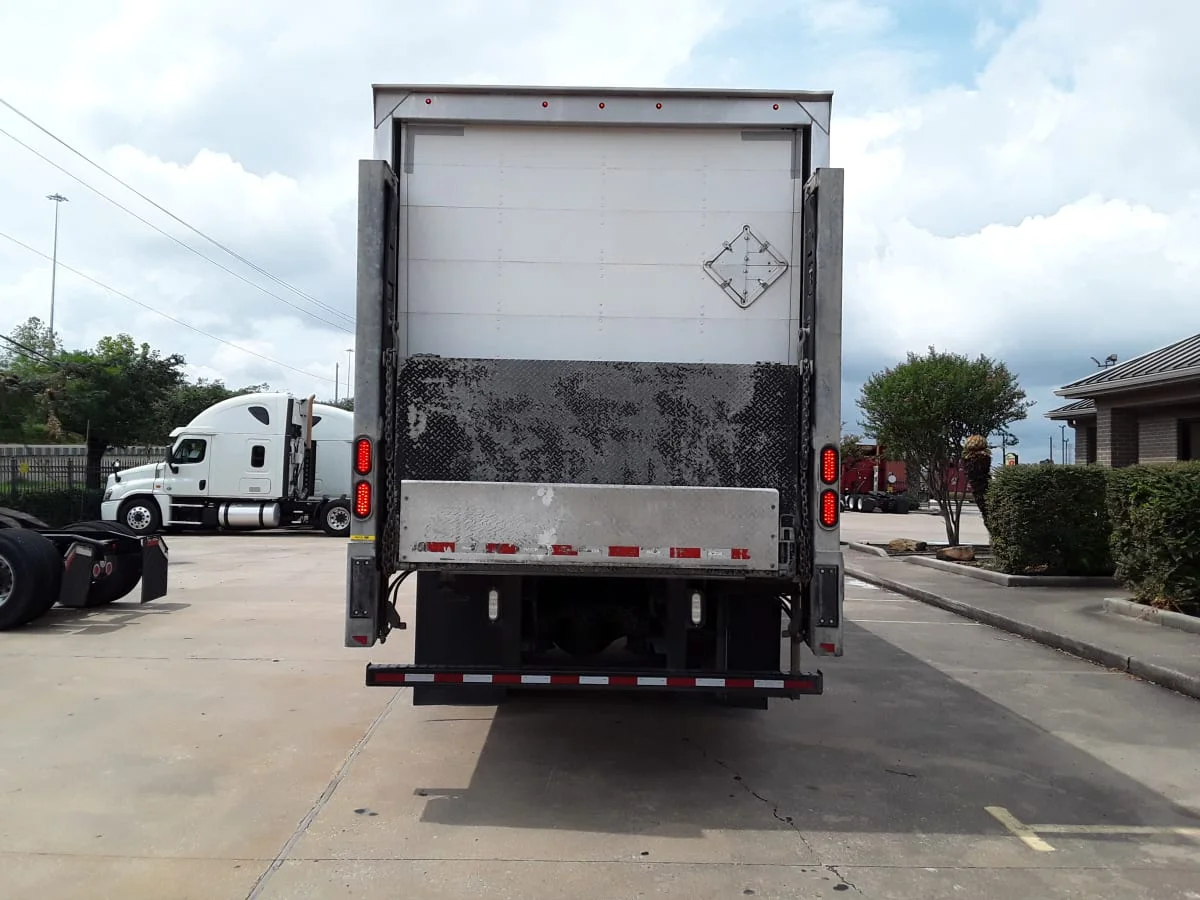 2017 Freightliner Cascadia in Houston, TX — photo 5