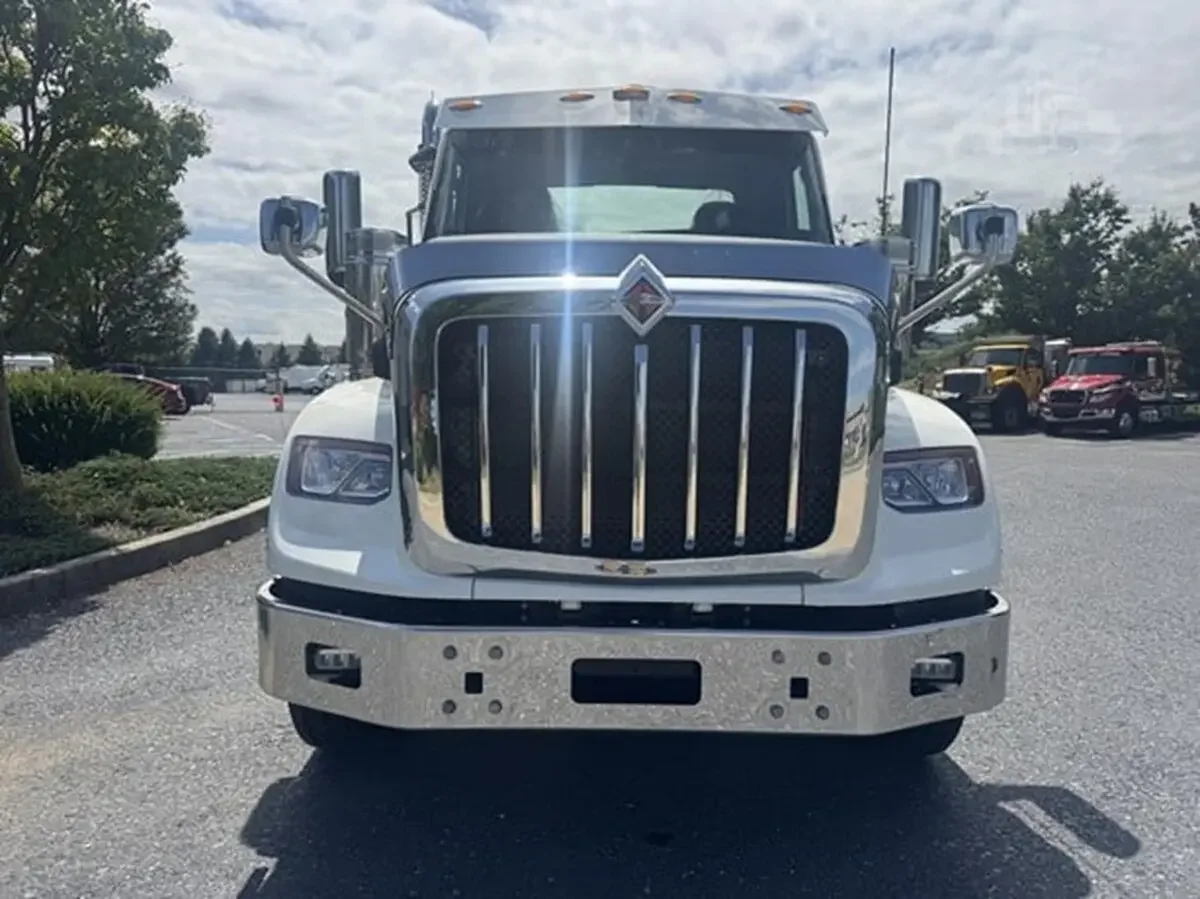 2026 International HX - image 6