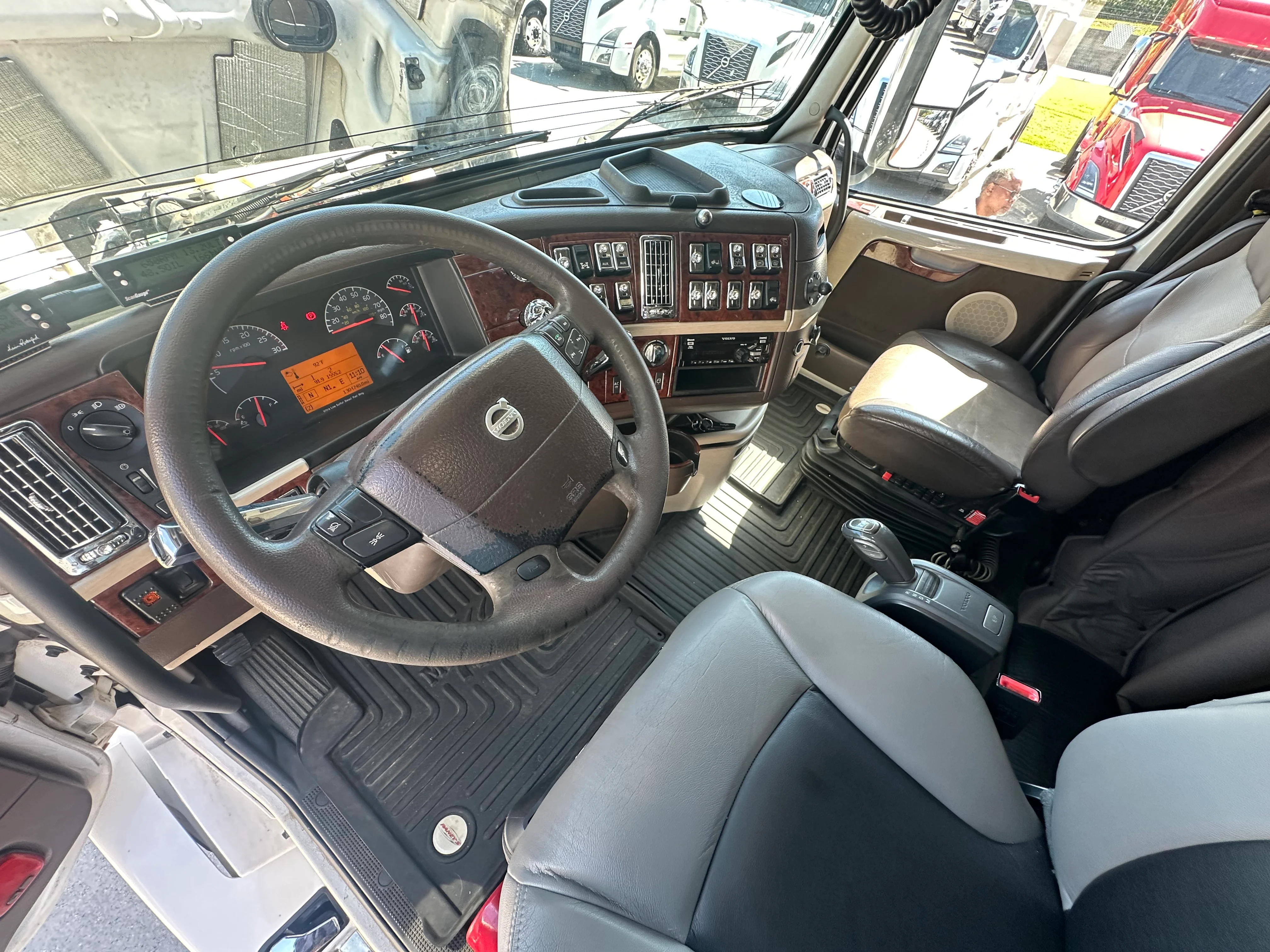 2016 Volvo VNL 860 in ATLANTA (700 & 703), GA — photo 7