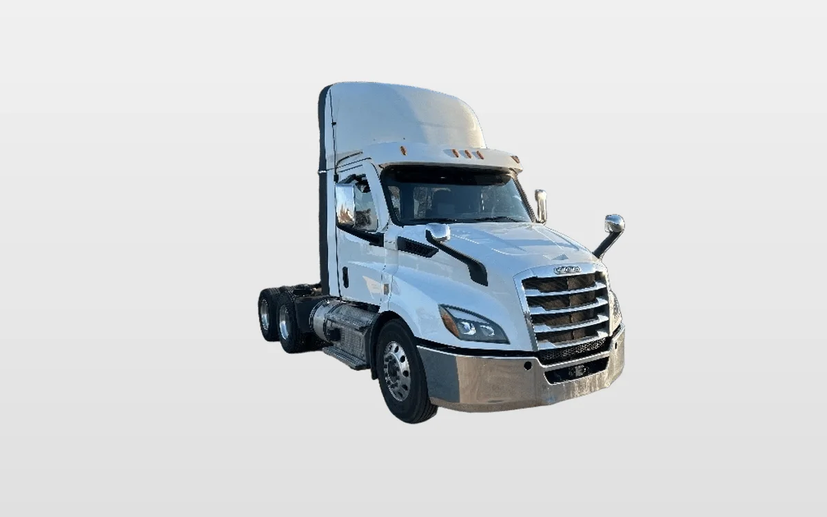 2021 Freightliner Cascadia - image 1