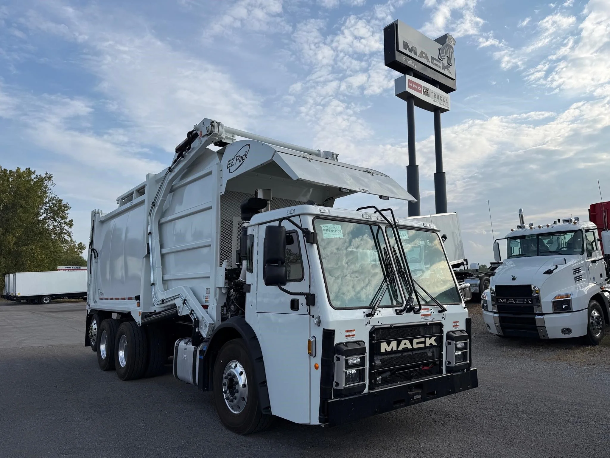 2026 Mack LR