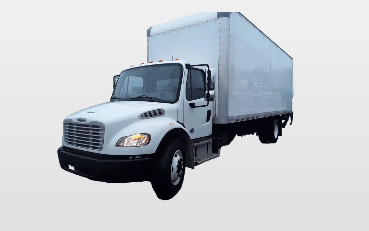 2018 Freightliner M2 106 - image 1