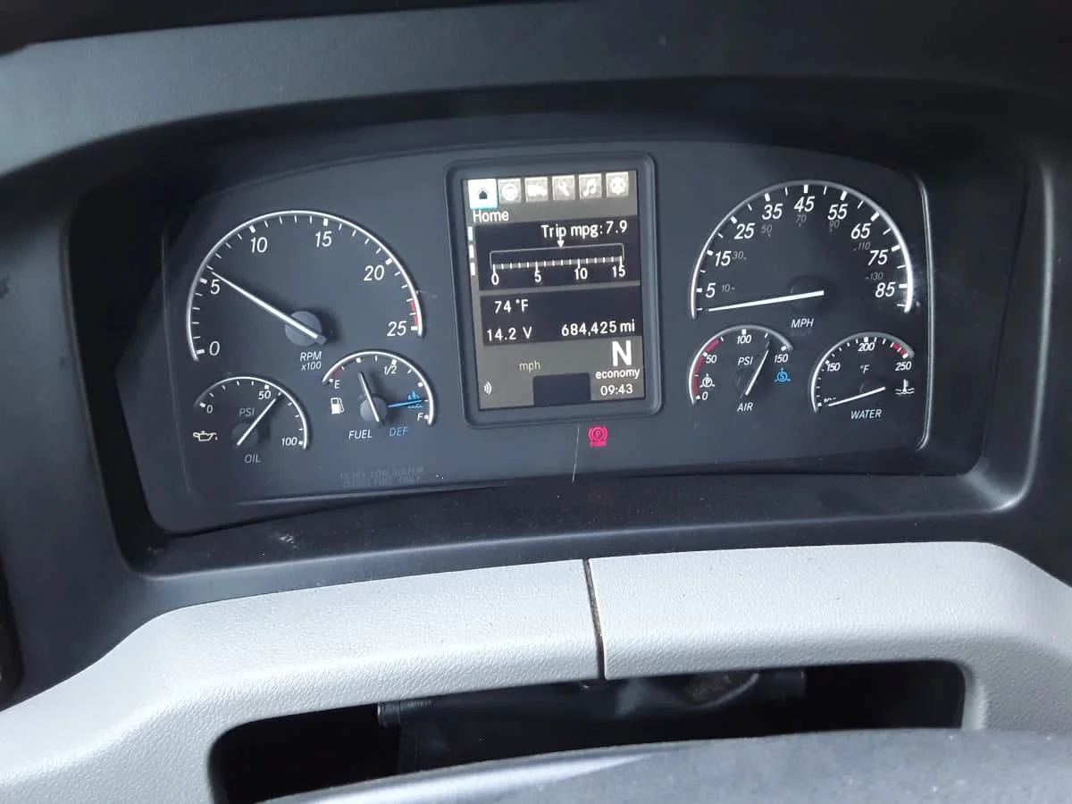 2020 Freightliner Cascadia in Allentown, PA — photo 10