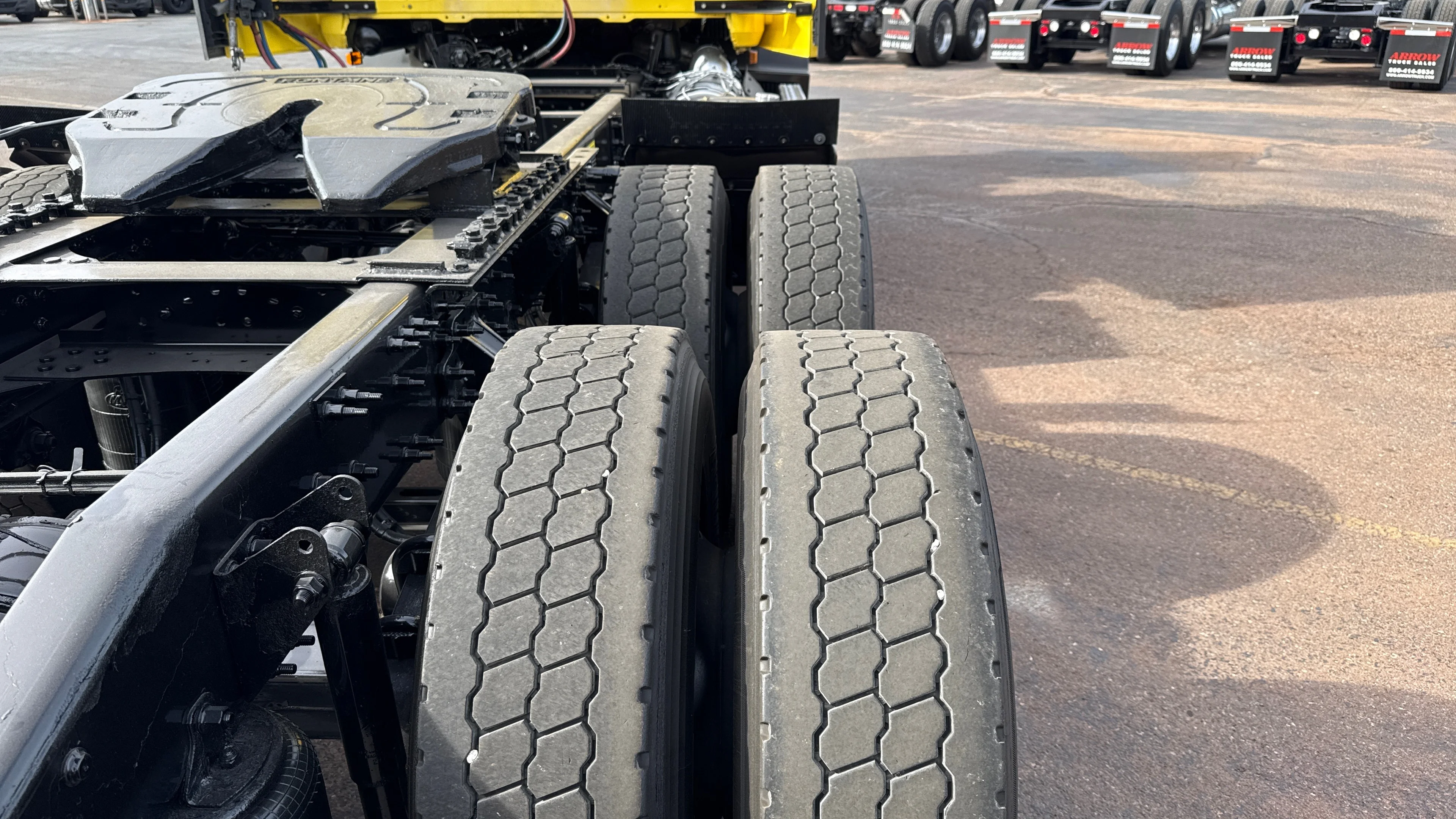 2023 Freightliner Cascadia - image 9