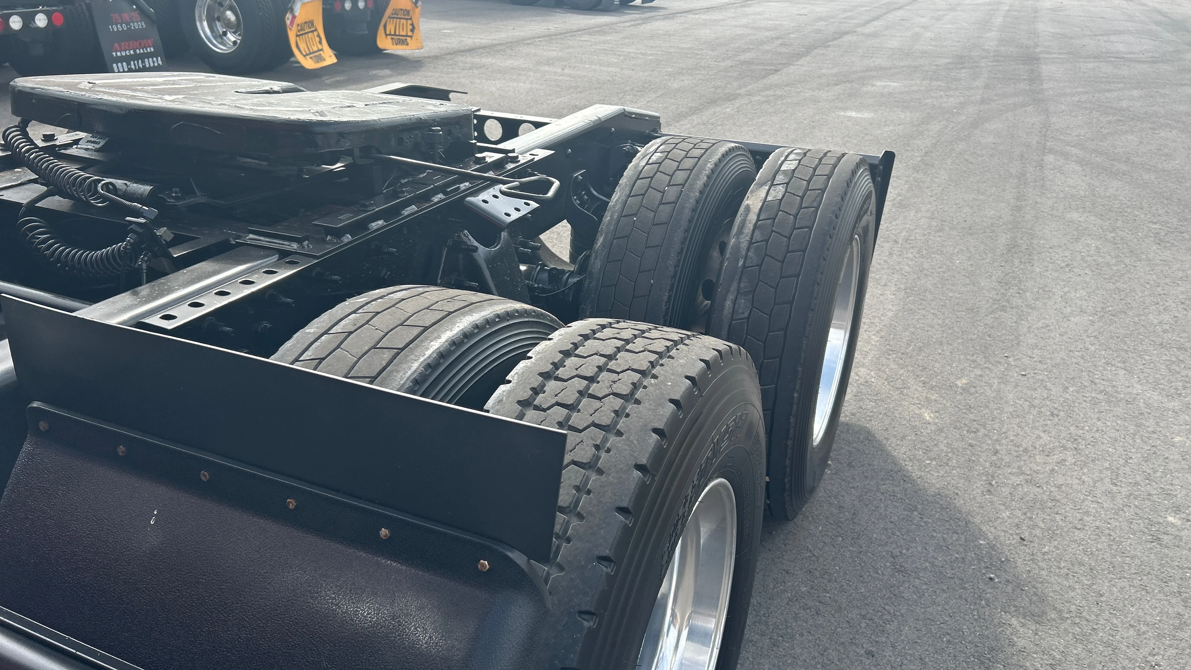 2023 Freightliner Cascadia - image 25