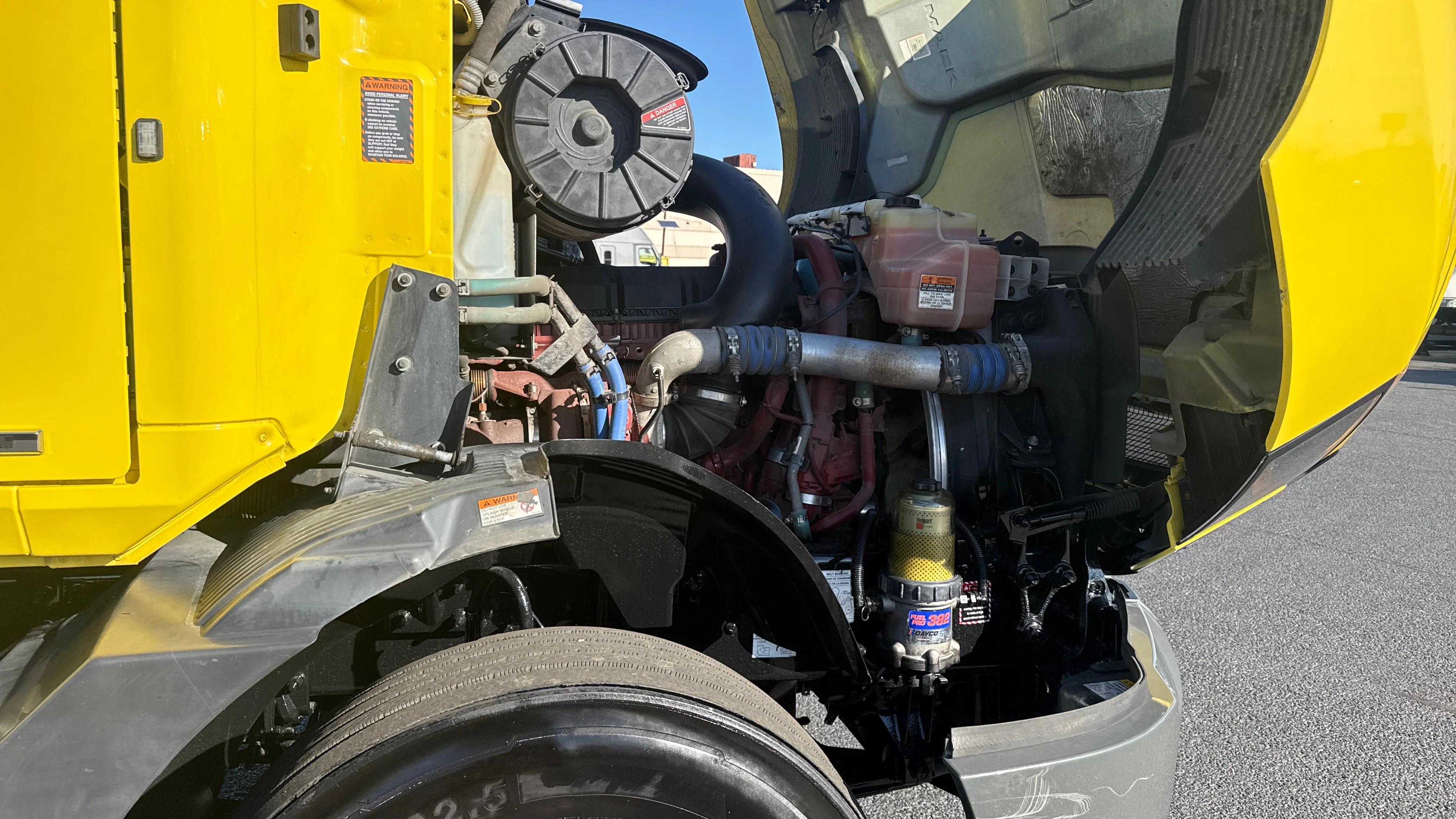 2023 Freightliner Cascadia in Kansas City, MO — photo 43