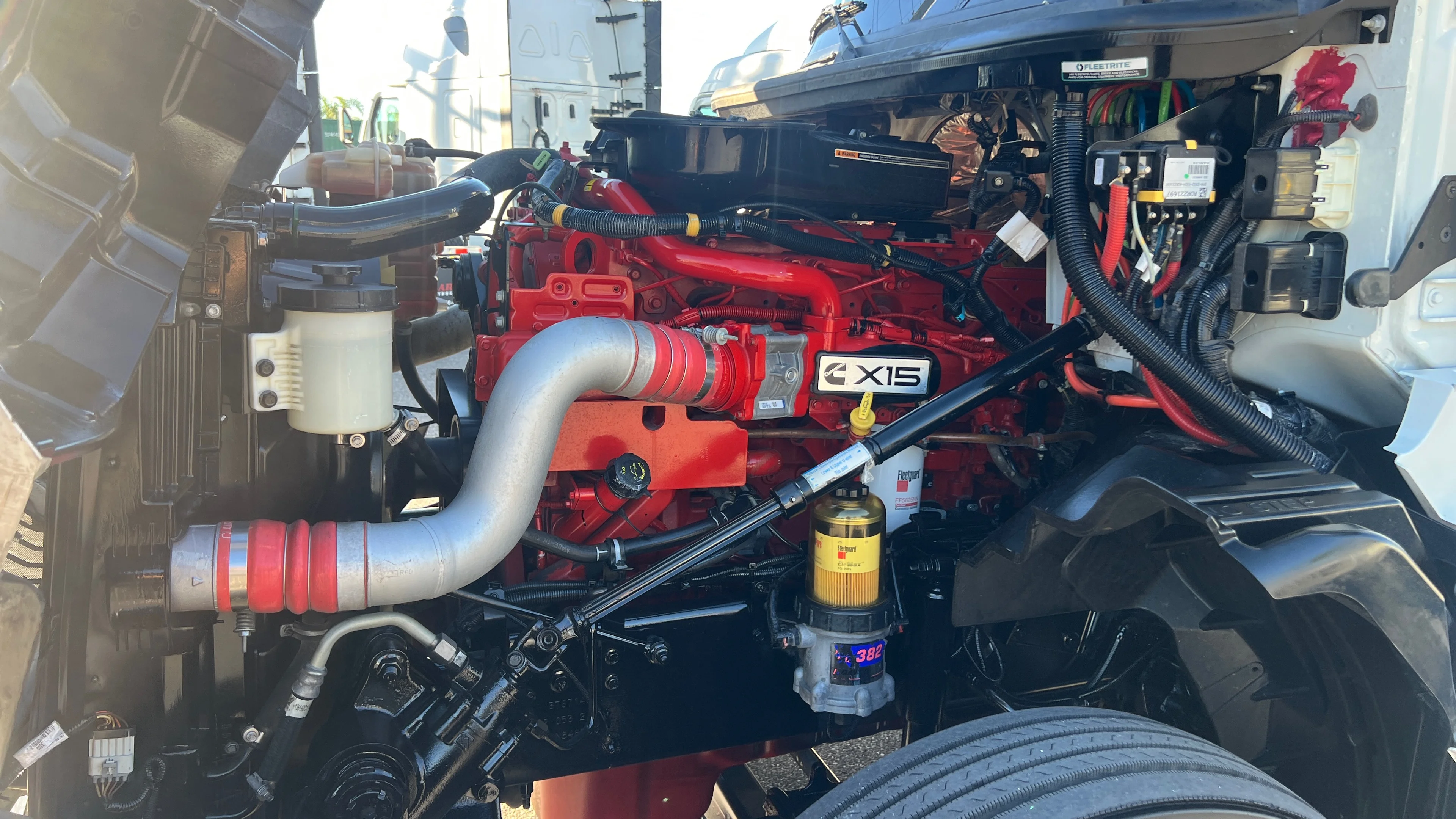 2023 Freightliner Cascadia in Kansas City, MO — photo 32