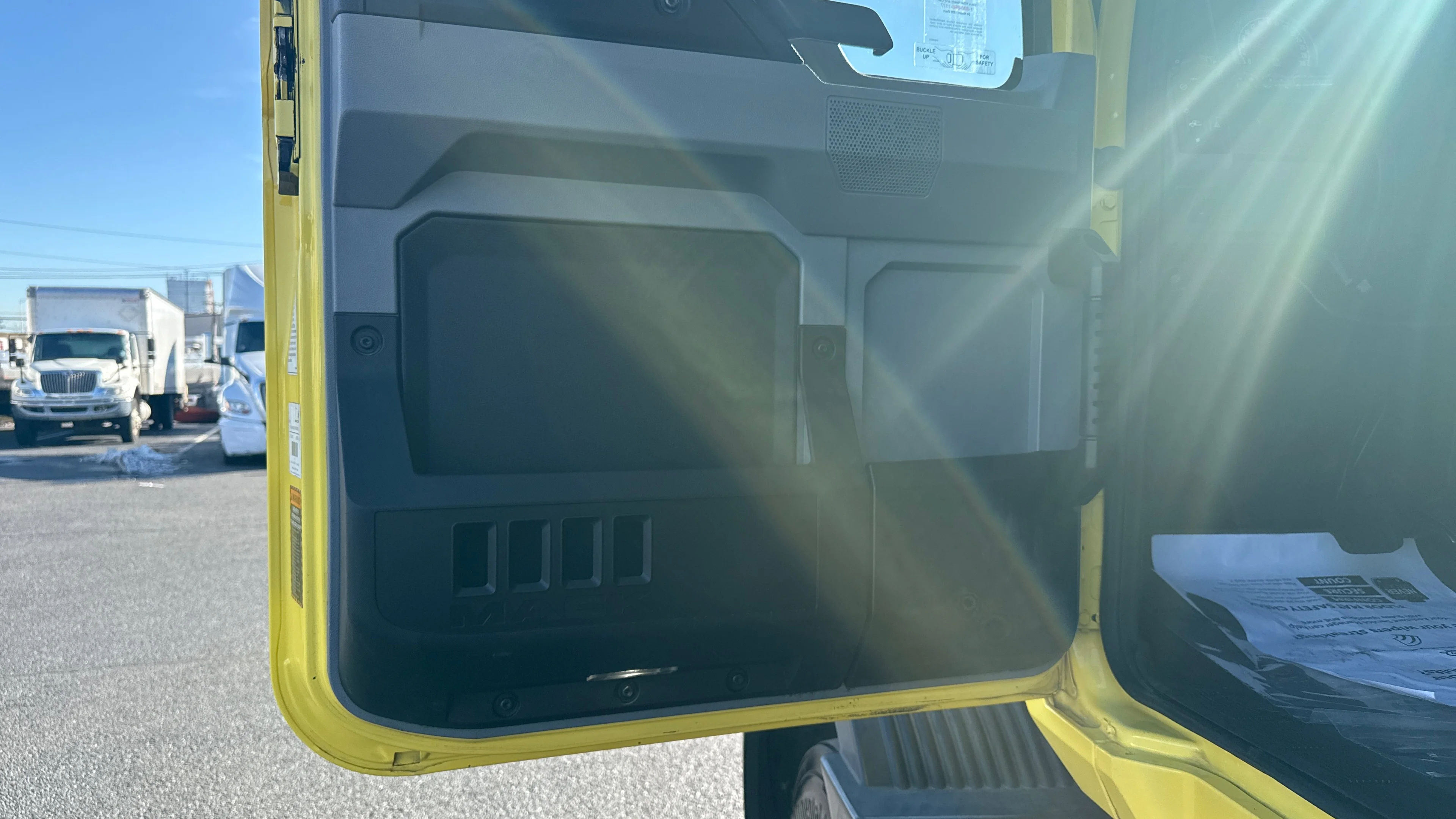 2023 Freightliner Cascadia in Kansas City, MO — photo 48