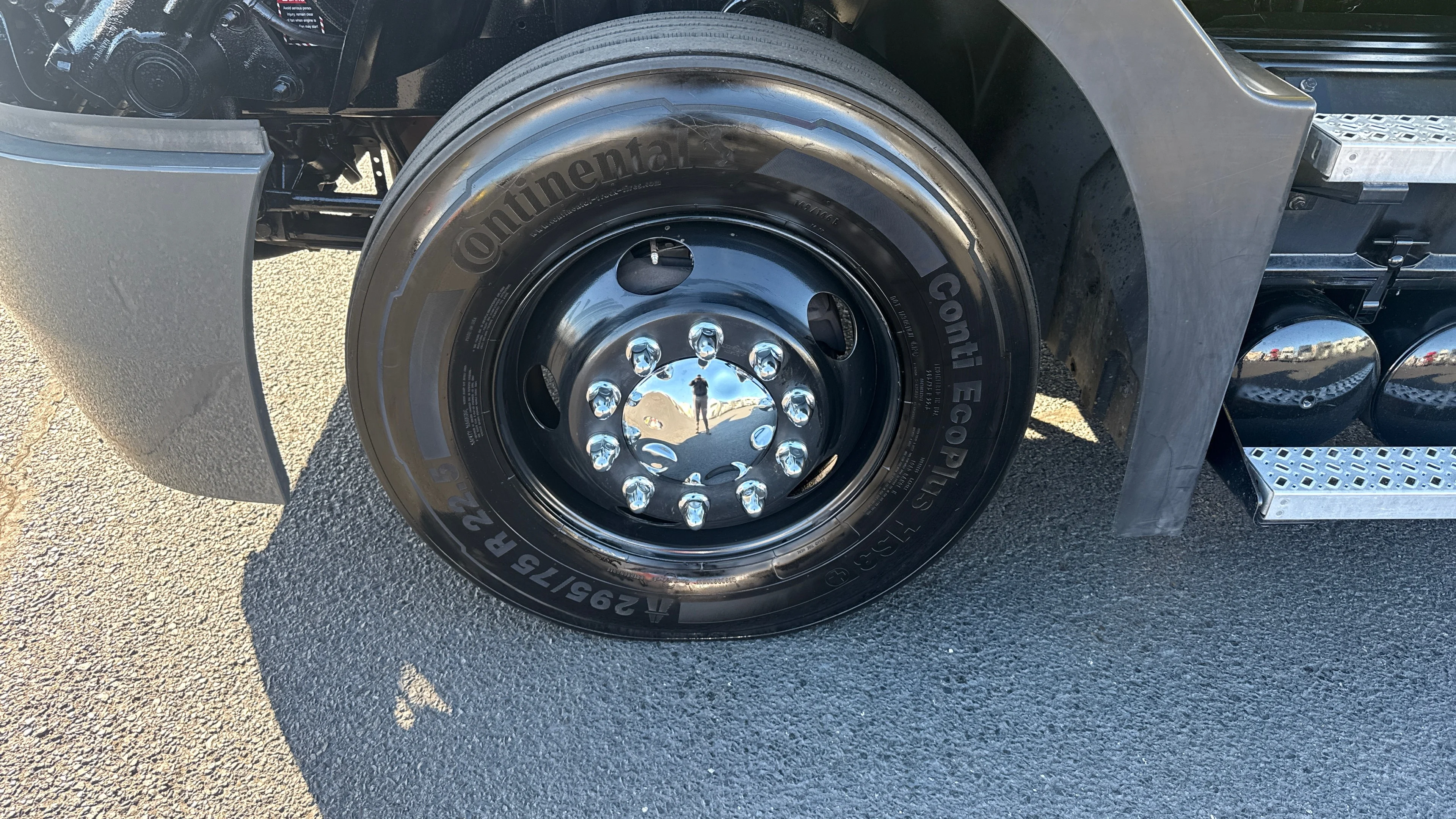 2023 Freightliner Cascadia in Kansas City, MO — photo 40