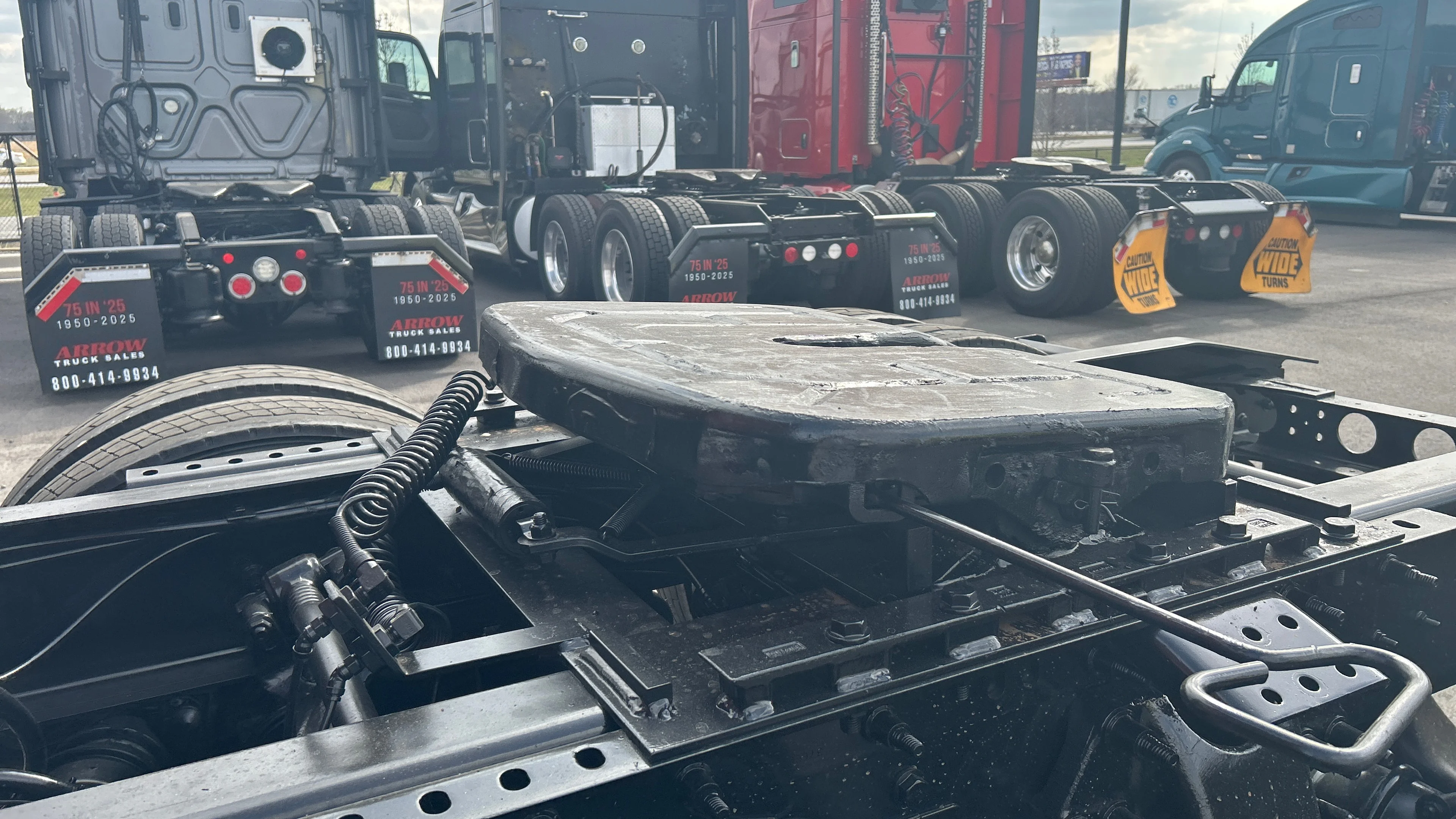 2023 Freightliner Cascadia in Kansas City, MO — photo 17