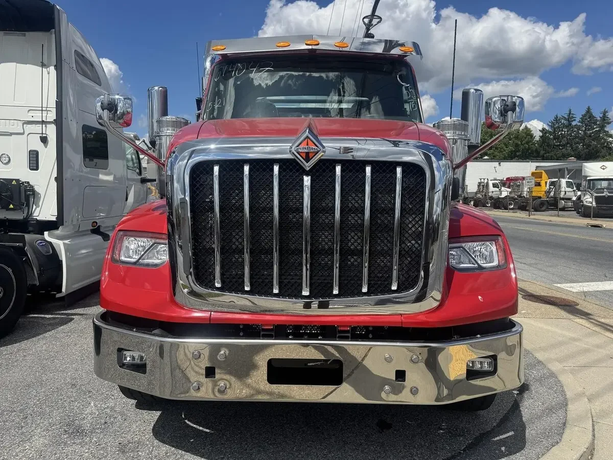 2026 International HX - image 2