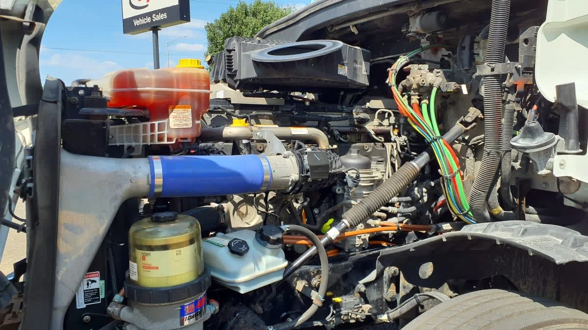 2021 Freightliner Cascadia in Bolingbrook, IL — photo 9