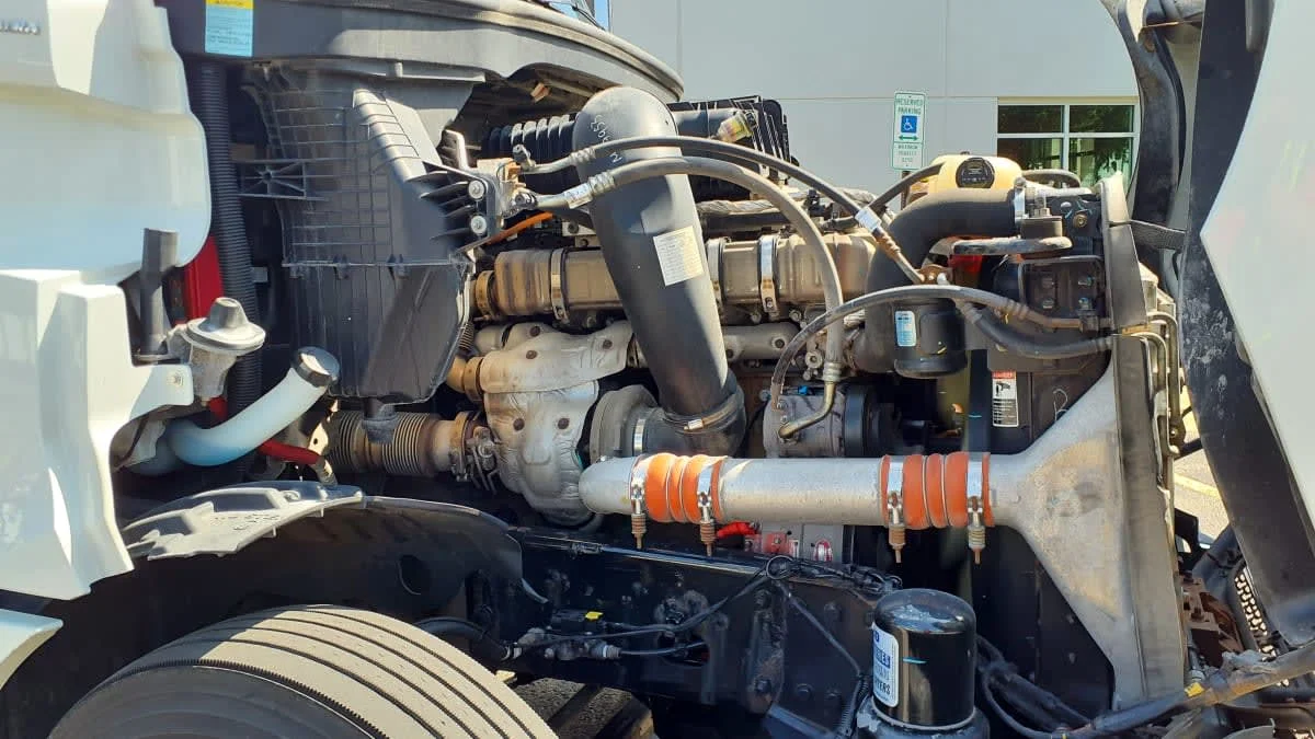 2021 Freightliner Cascadia in Bolingbrook, IL — photo 8