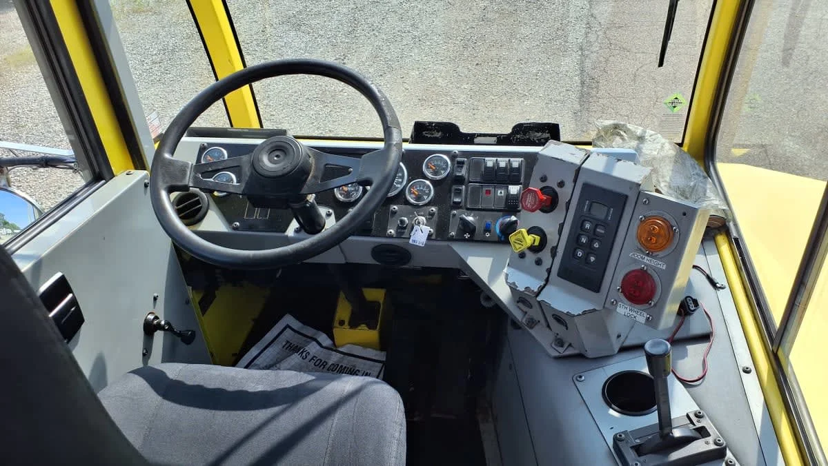 2021 Autocar in West Chester, OH — photo 7