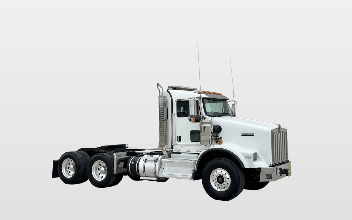 2013 Kenworth T800 - image 1