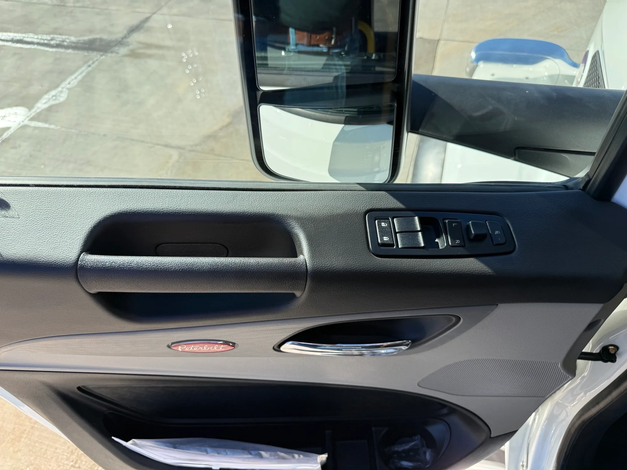 2026 Peterbilt 567 in Lowell, AR — photo 12