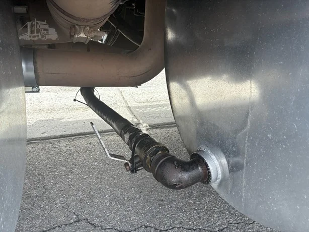 2006 Kenworth T800 - image 24