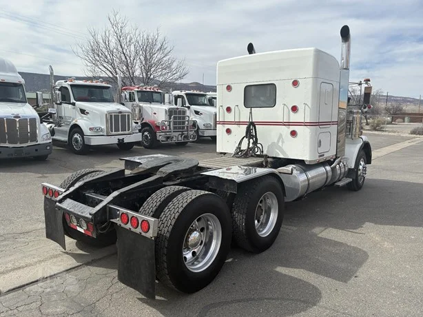 2006 Kenworth T800 - image 5