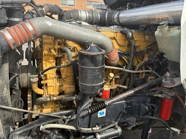 2006 Kenworth T800 - image 35