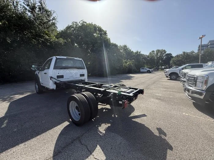 2026 Ford F-550 — photo 4