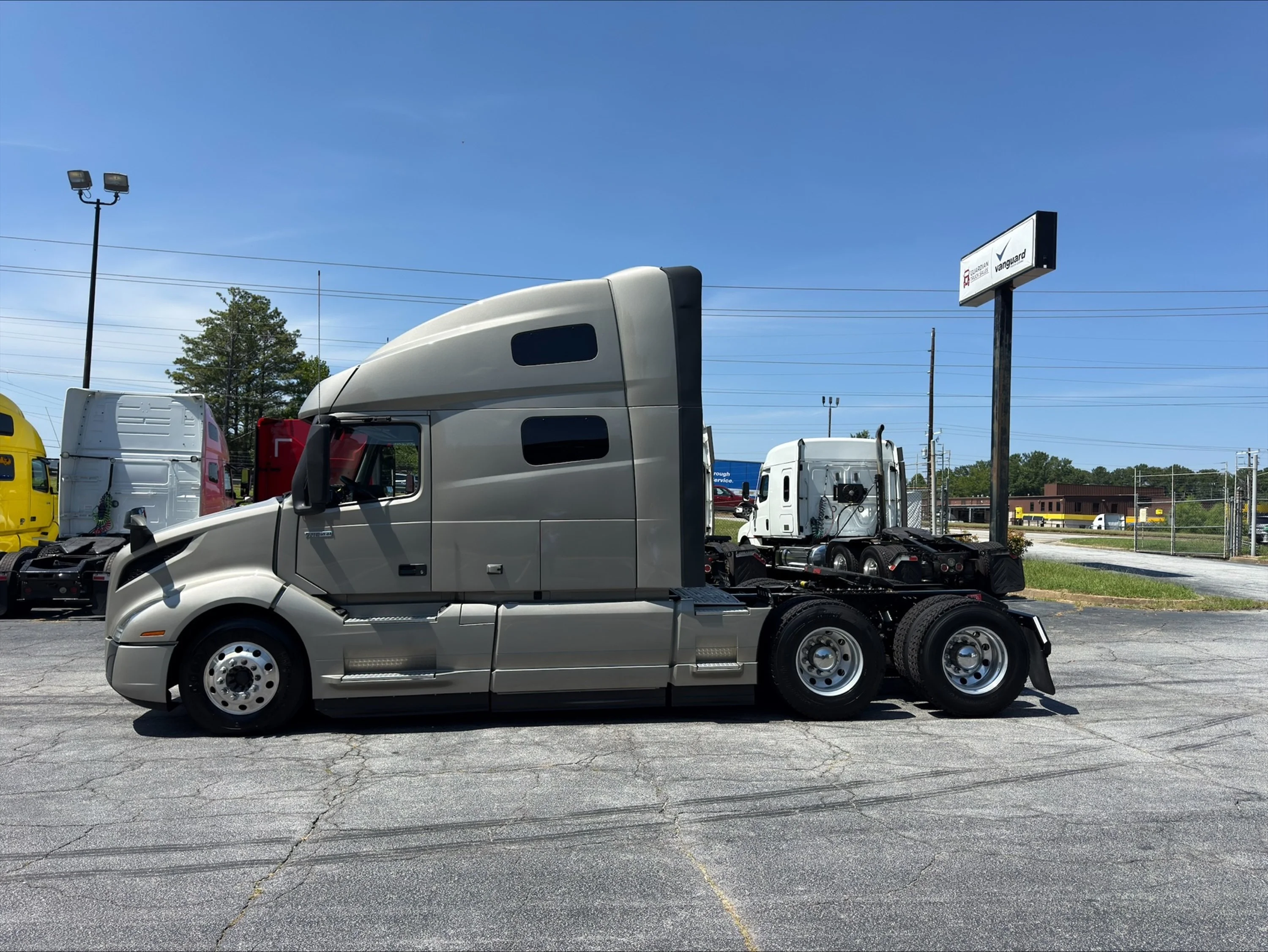 2023 Volvo VNL 760 — photo 8
