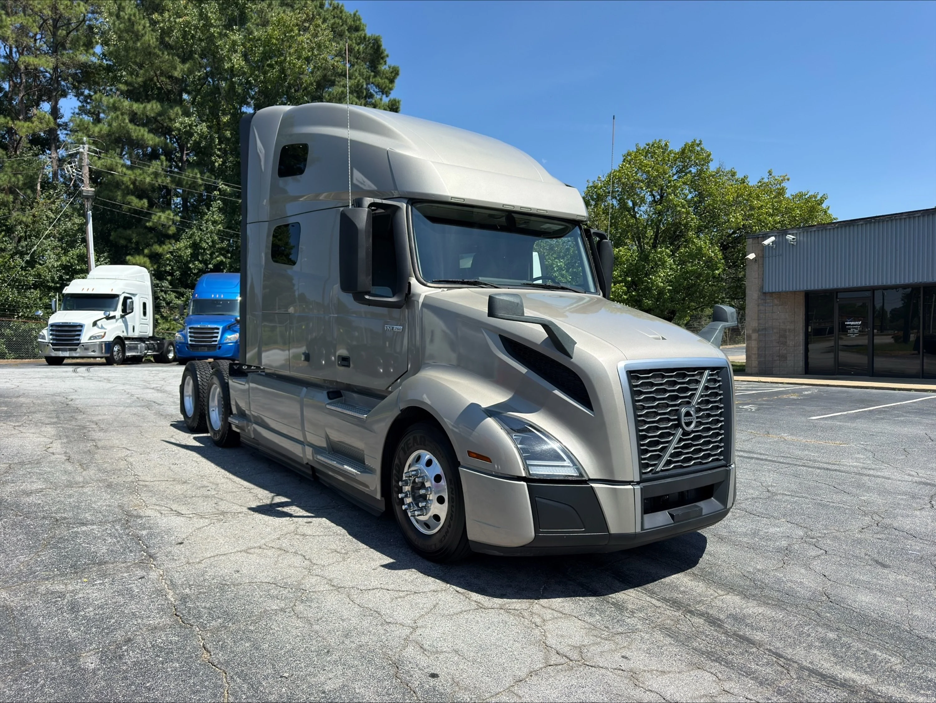 2023 Volvo VNL 760 — photo 3