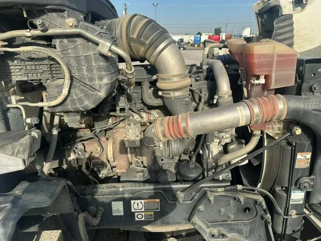 2018 Peterbilt 579 — photo 6