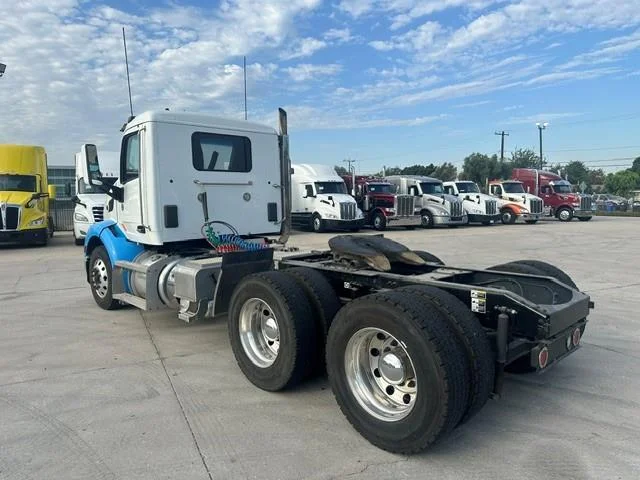 2018 Peterbilt 579 — photo 13