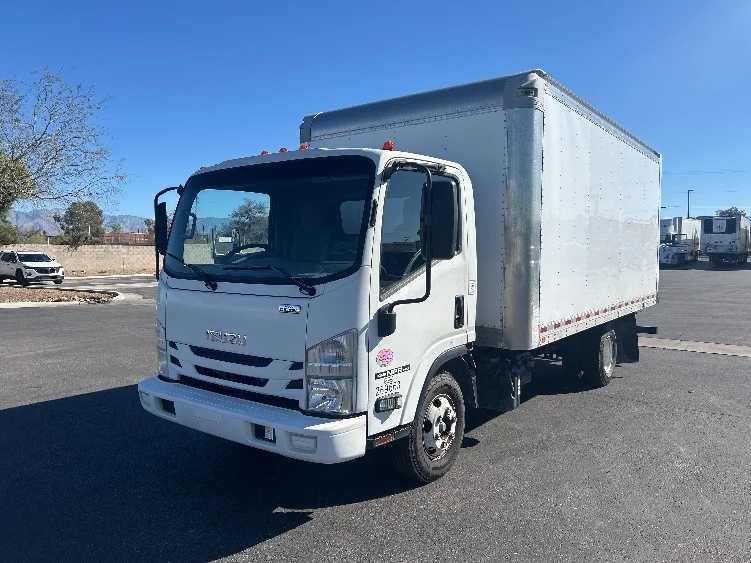 2019 Isuzu NPR - image 3