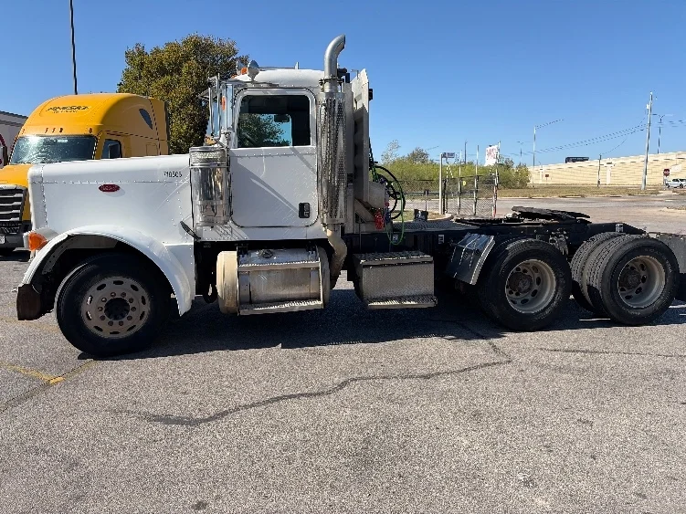 2006 Peterbilt 379 in San Antonio, TX — photo 4