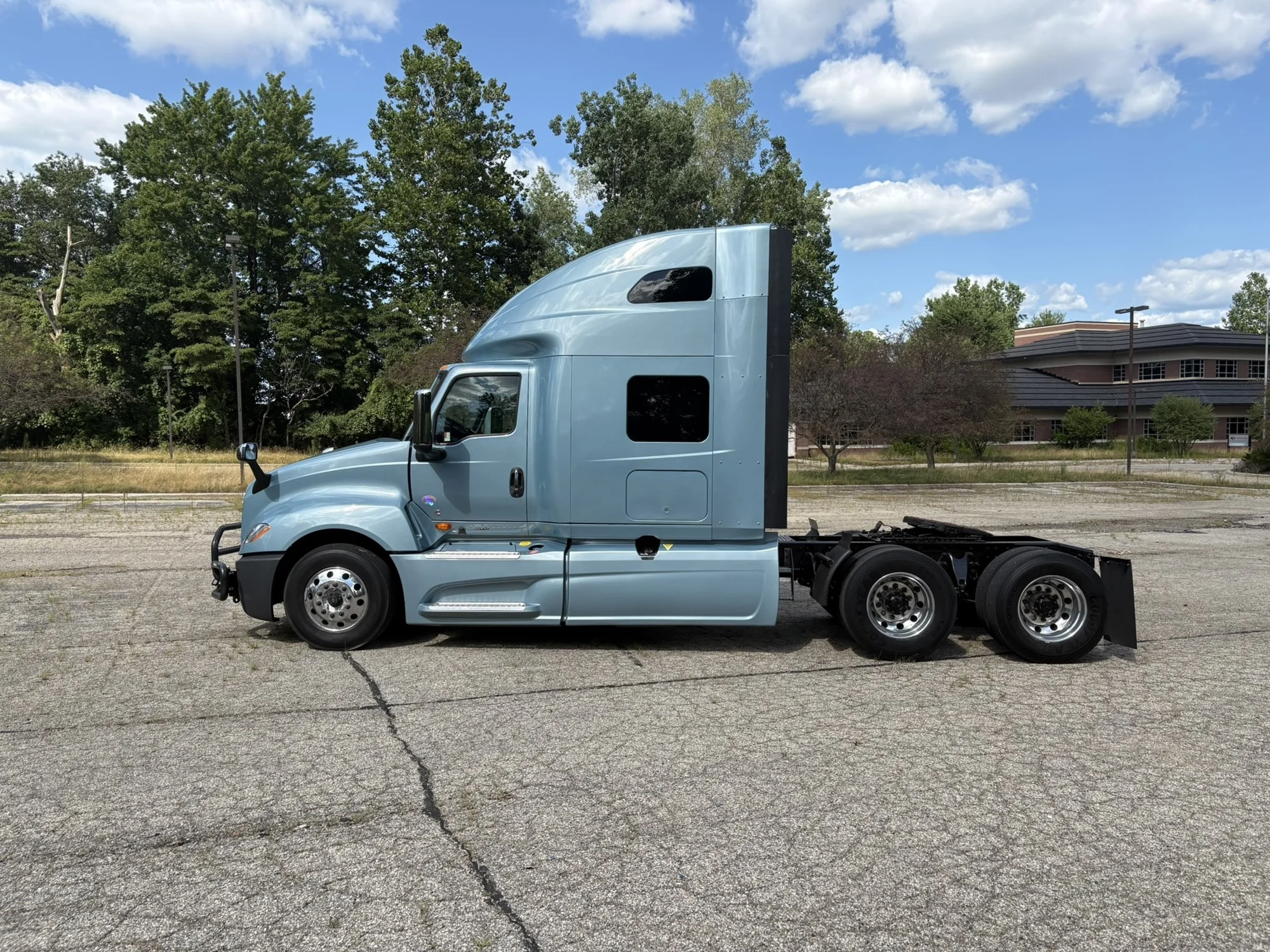 2022 International LT in West Michigan International, MI — photo 2