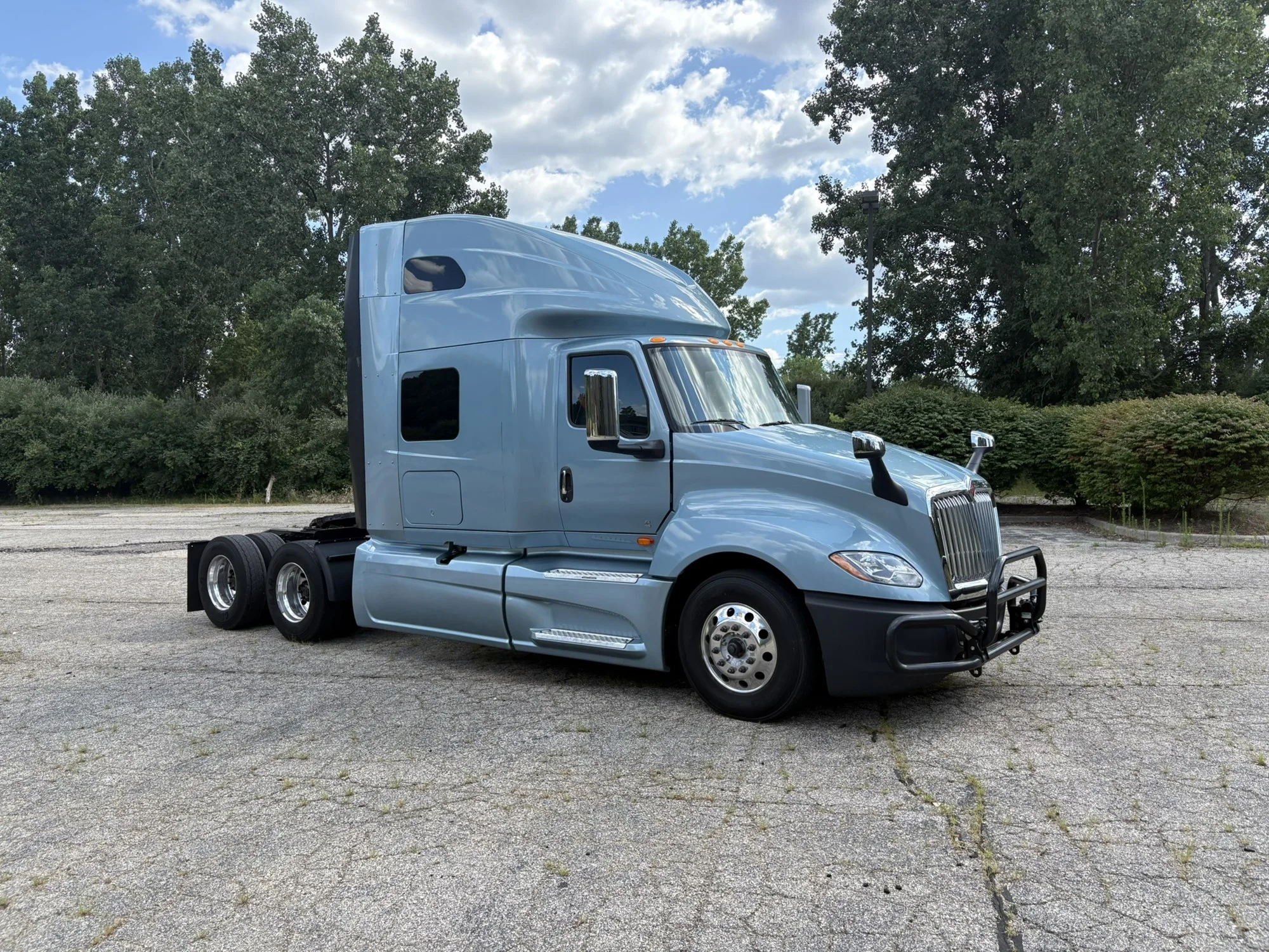 2022 International LT in West Michigan International, MI — photo 4