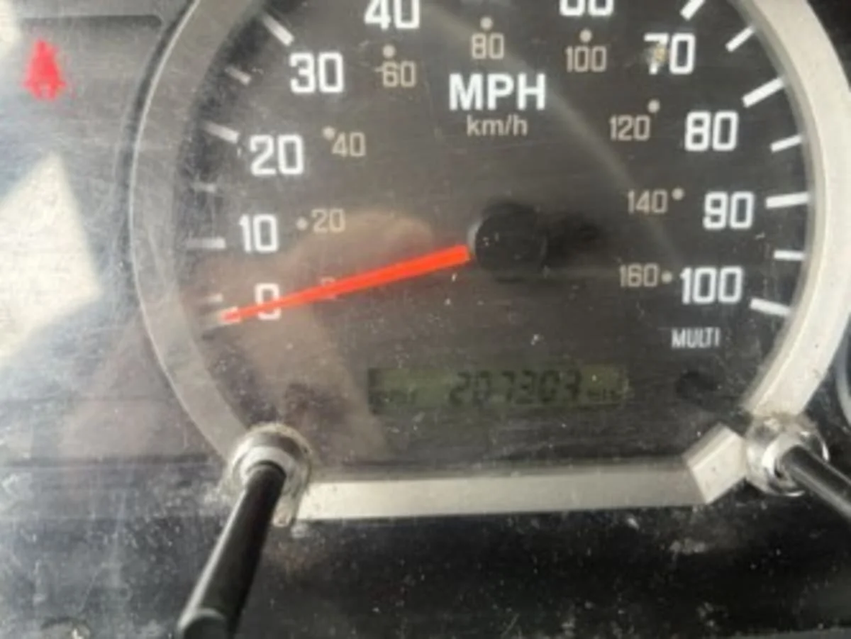 2019 Isuzu NRR - image 11