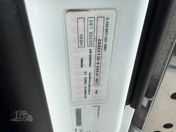 2022 Kenworth W990 - image 26