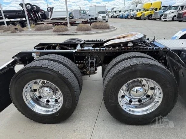 2022 Kenworth W990 - image 5