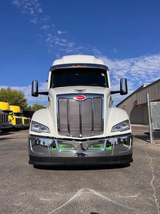 2026 Peterbilt 579 - image 8
