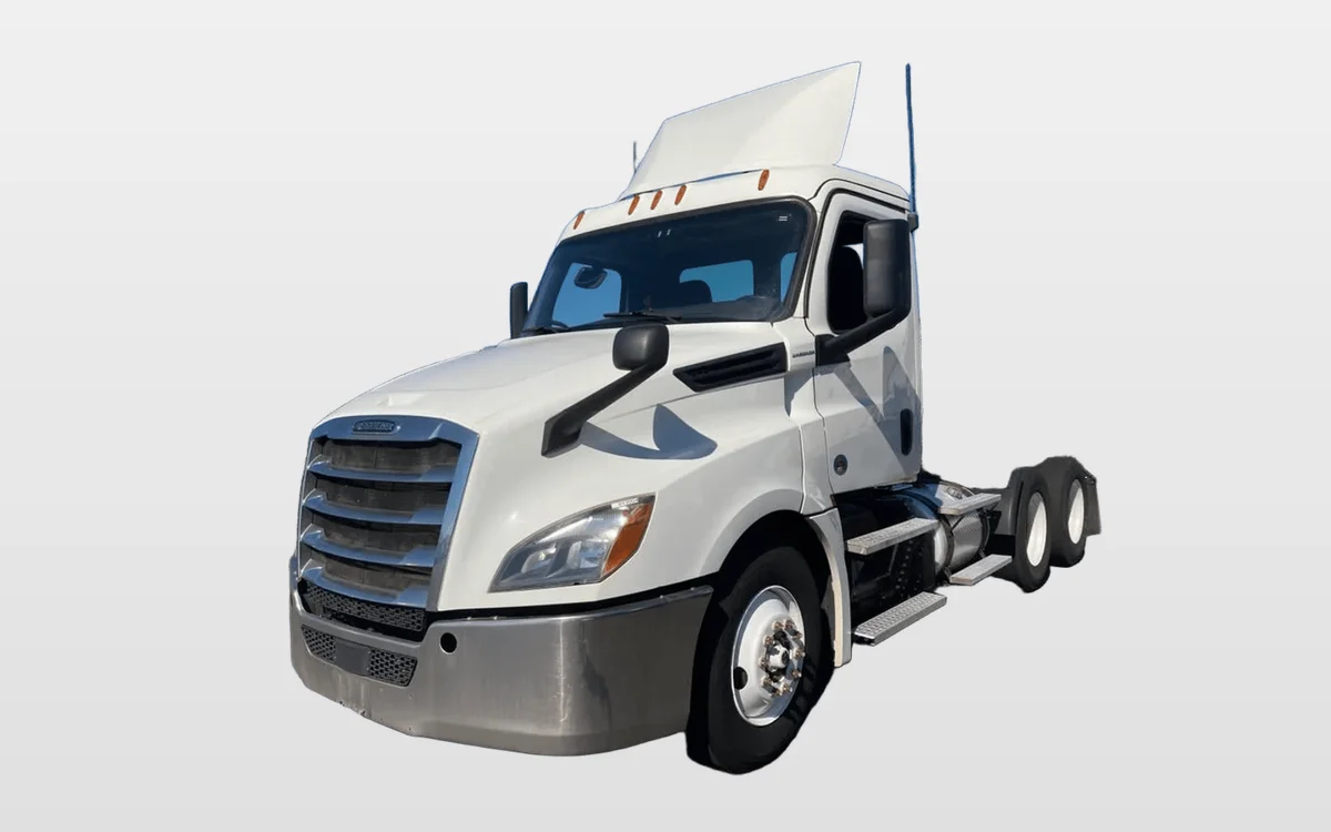 2019 Freightliner Cascadia - image 1