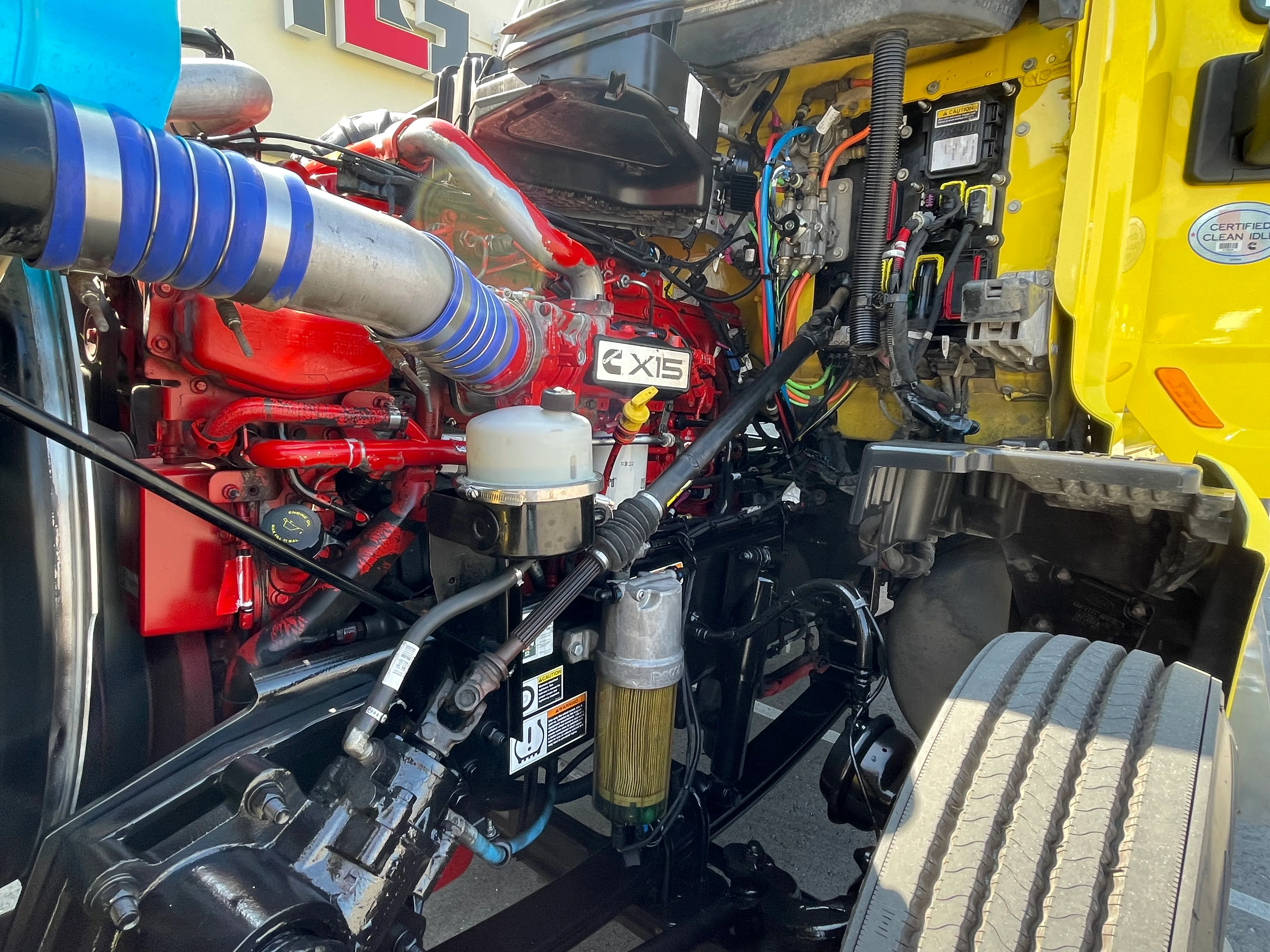 2021 Peterbilt 579 in Louisville, KY — photo 13