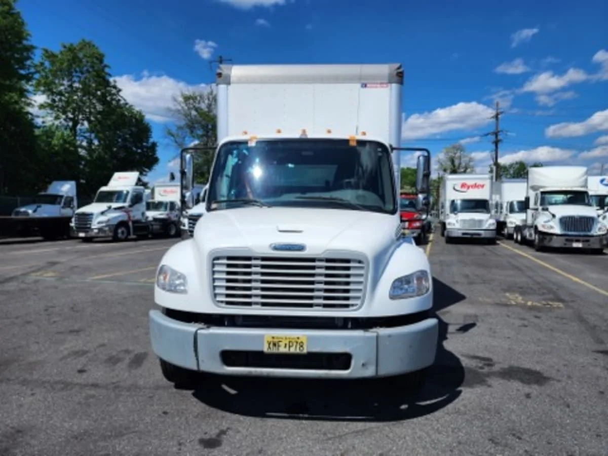 2016 Freightliner M2 106 in Kearny, NJ — photo 2